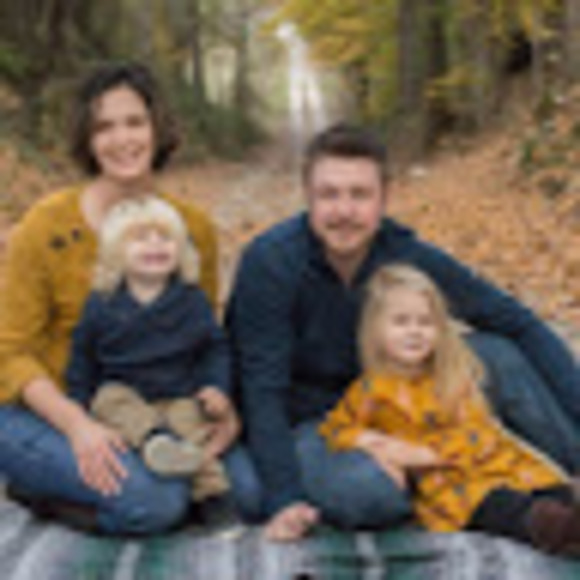 Meet your Posher, Nichole - Picture 1 of 1